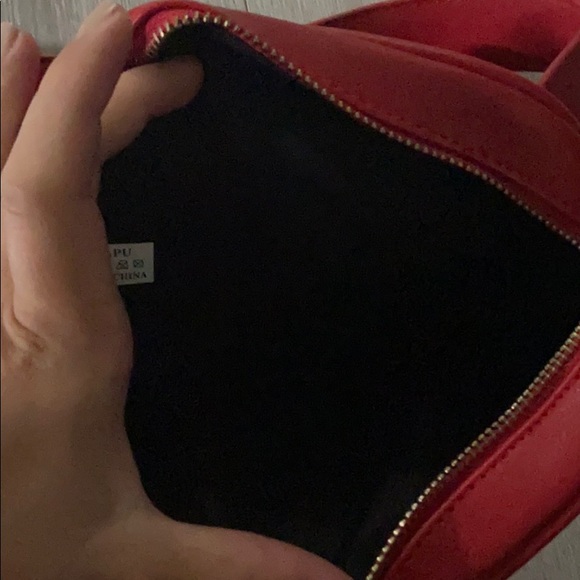 Red waist pouch - Picture 6 of 7